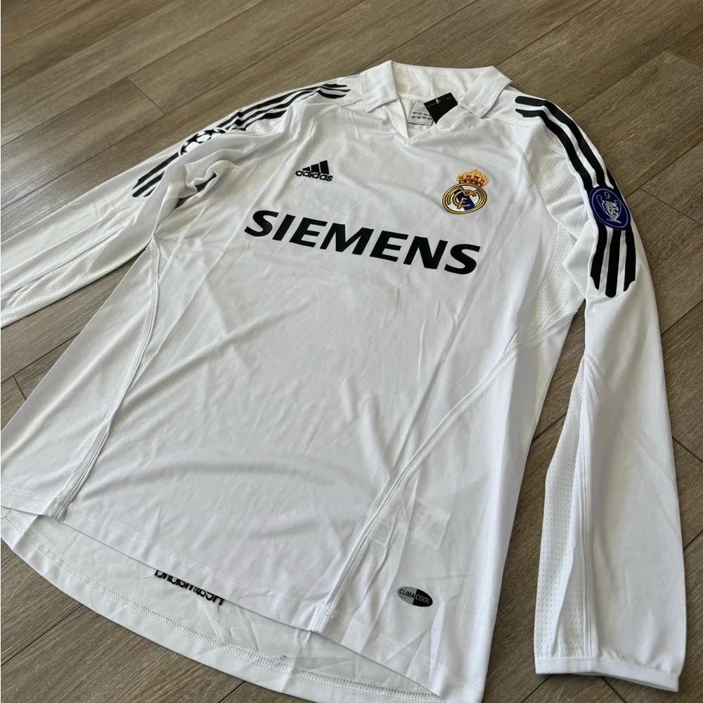 Real Madrid 2005/06 Retro Beckham 23 - Picture 4 of 6